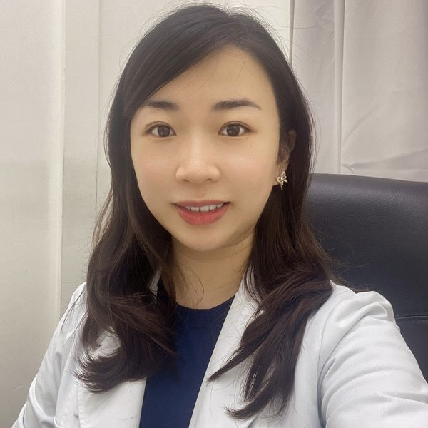 劉頴瑜醫師（註冊編號：007163）